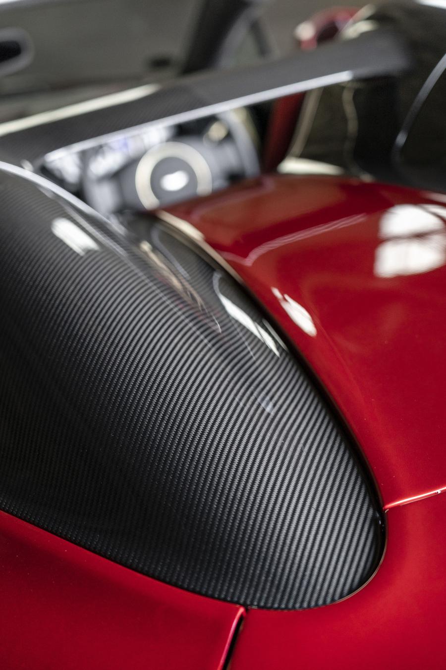 Детали экстерьера Aston Martin Vanquish Zagato Speedster 2018 года  (UK) (фото 51 из 52)